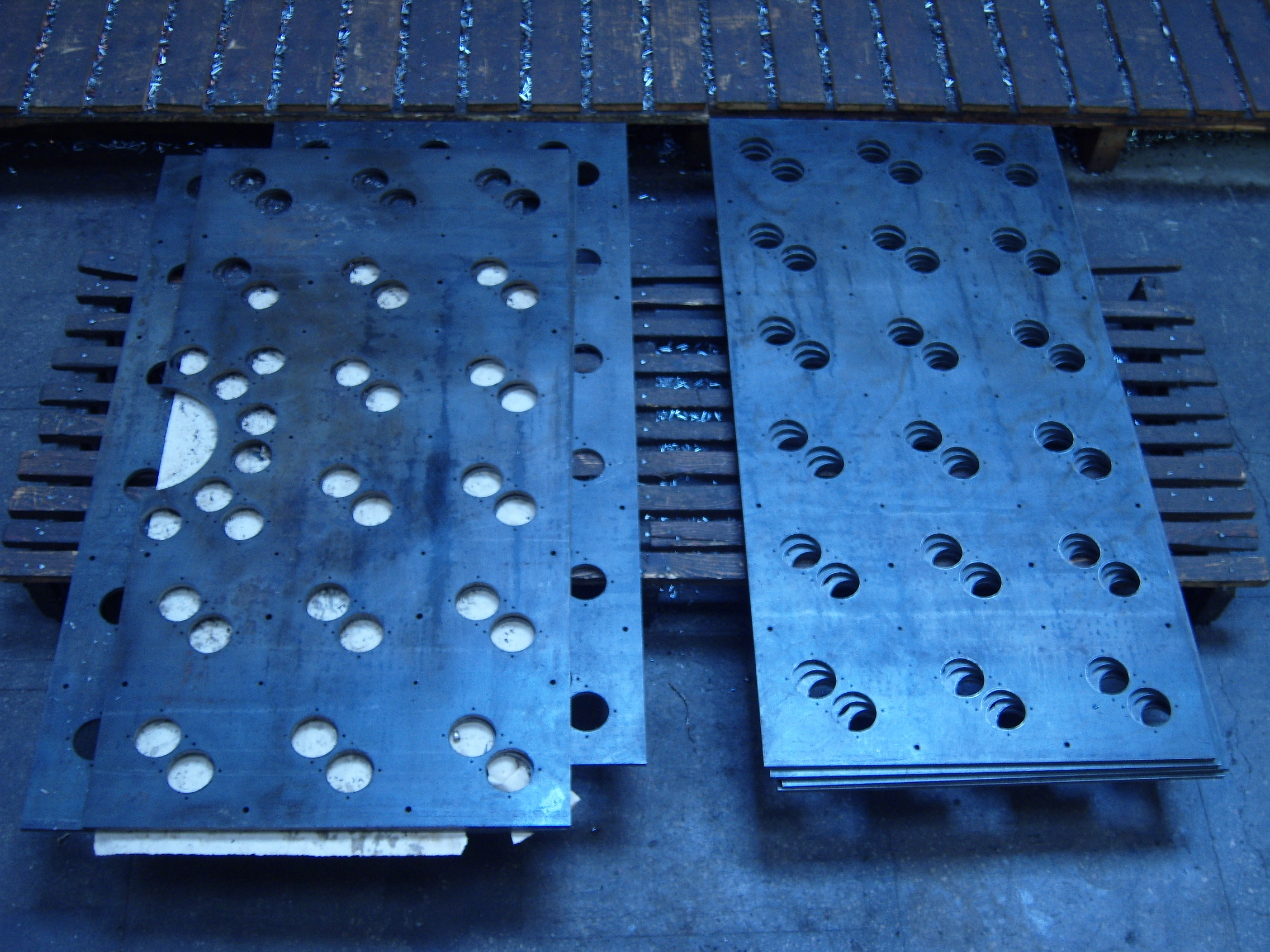 8 Steel plates are ready